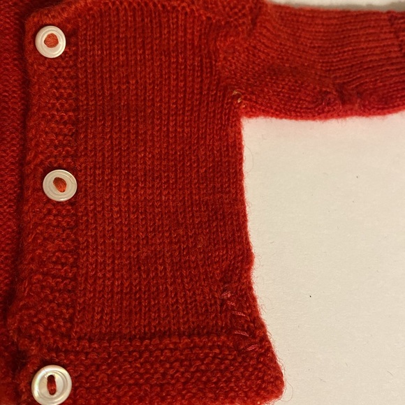 1950 VINTAGE RED WOOL TINY DOLL SWEATER - Picture 7 of 11